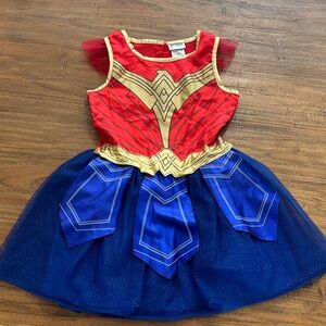 Girls Wonder Woman Halloween costume